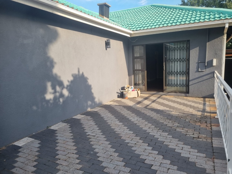 3 Bedroom Property for Sale in Vaalpark Free State